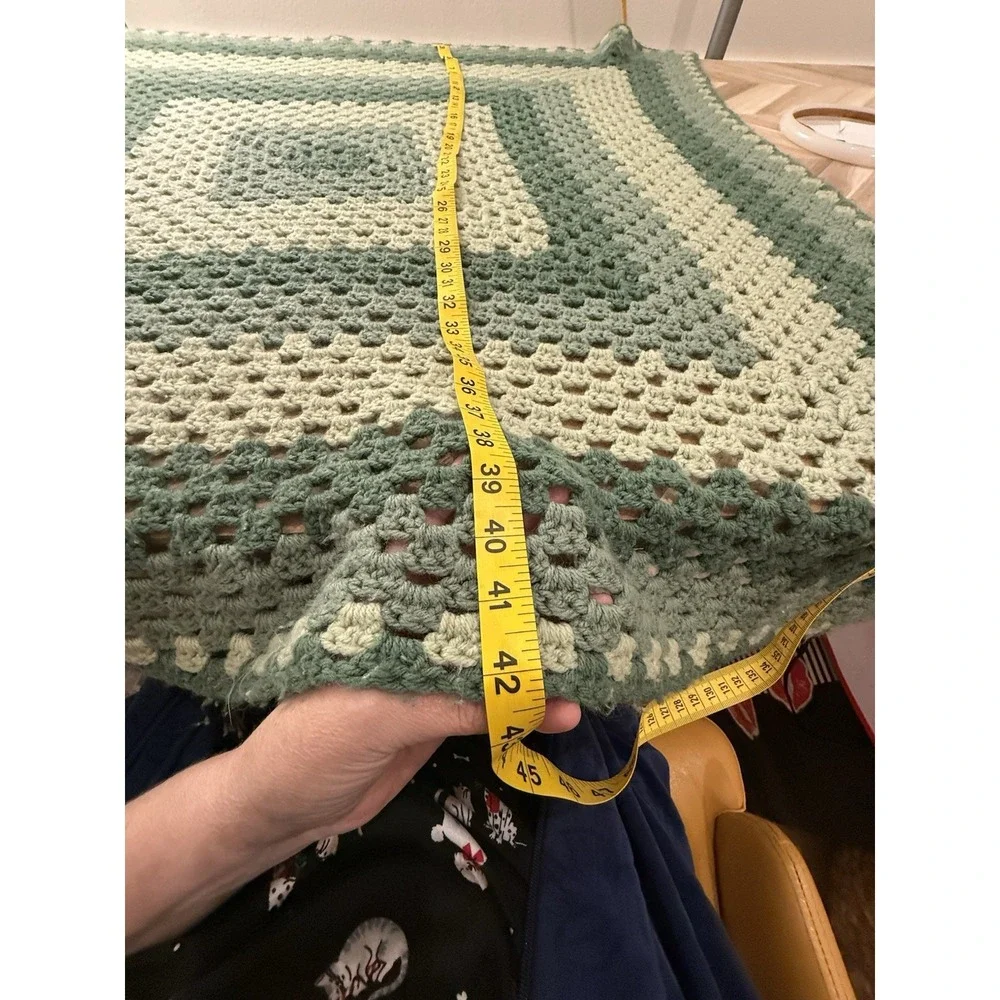 VTG‎  Hand Knit Crochet Granny 43